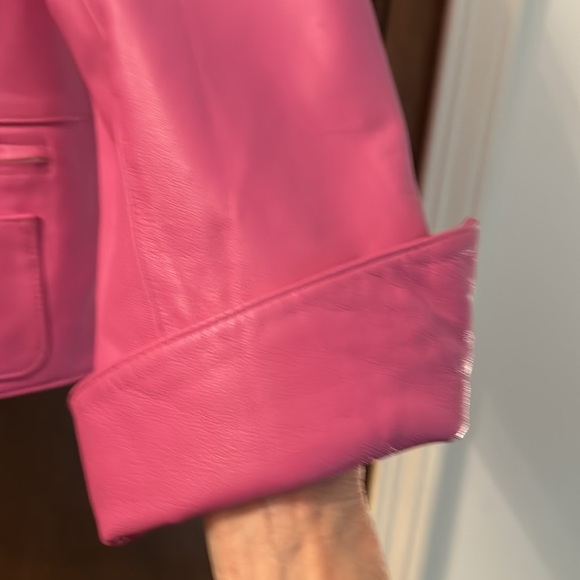 Leather hot pink jacket, 3 snap front, size L - Picture 5 of 8